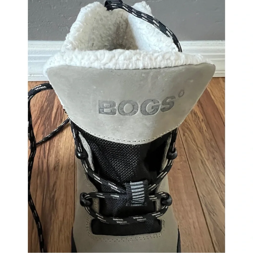 Bogs - Women's - Boots Arcata
Urban Leather... Size 10 - Picture 9 of 12